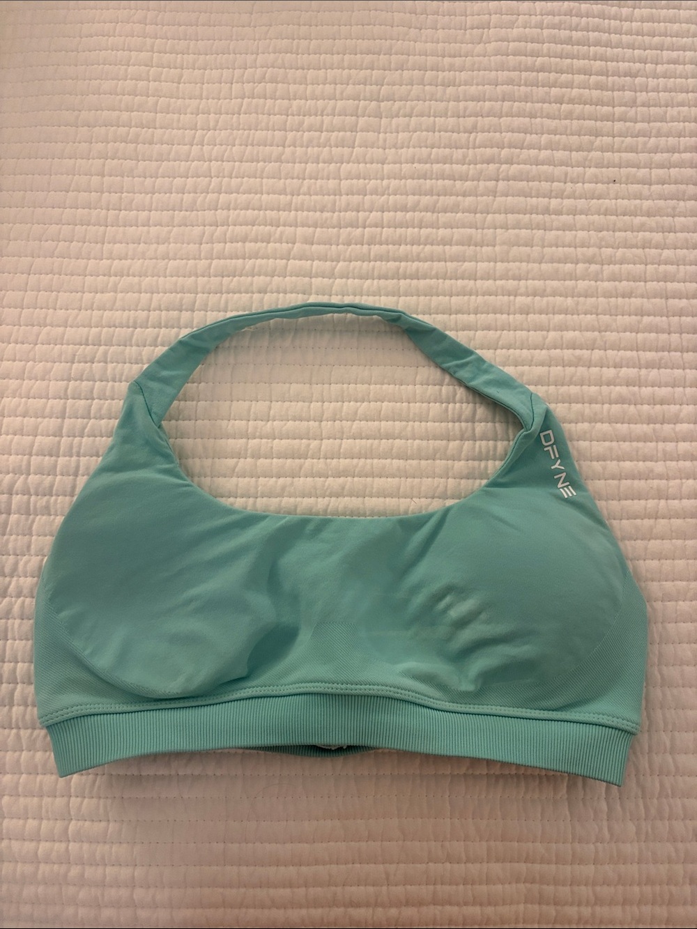 DFYNE Seamless Light Teal Sports Bra - Comfortable Support